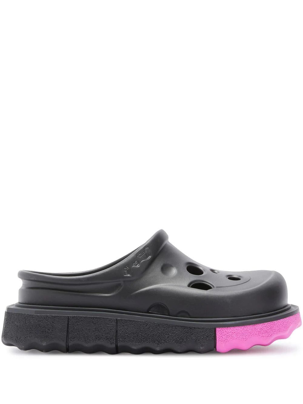 17590492_38973381_1000-1