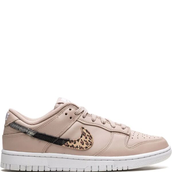 Nike  Dunk Low SE sneakers